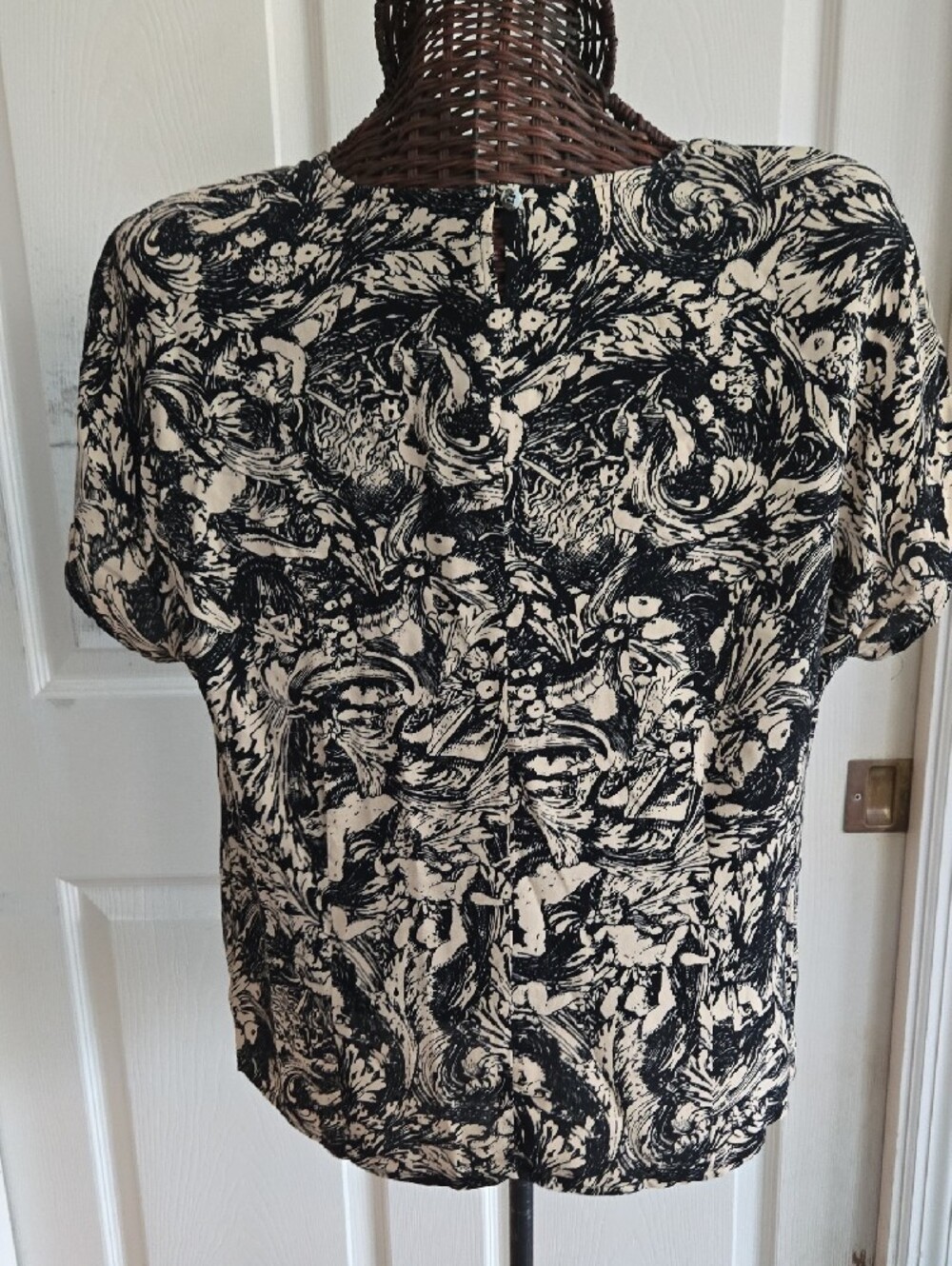 Carole Little Black and Cream Abstract Floral Short Sleeve Tee - Picture 6 of 8